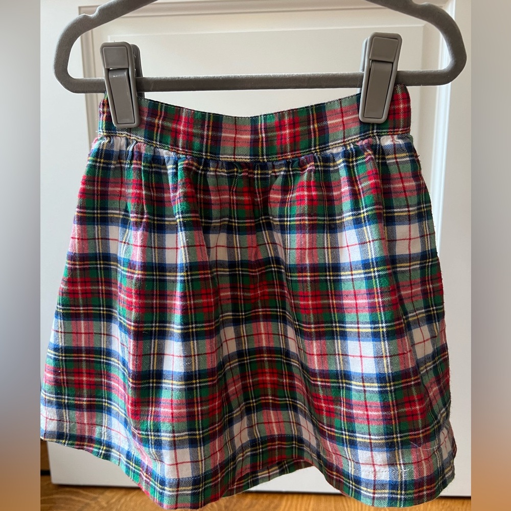 Cute Gap skirt - perfect for holidays season!
